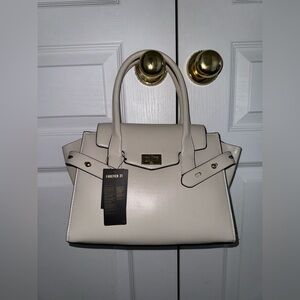 FOREVER 21 purse new with optional shoulder strap and 2 inside pockets